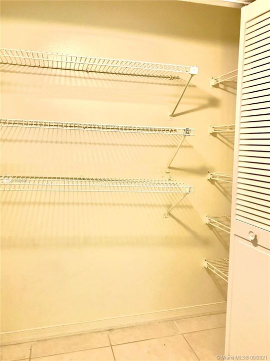 Недавно арендовано: $3,200 (4 спален, 2 ванн, 2603 Квадратных фут)