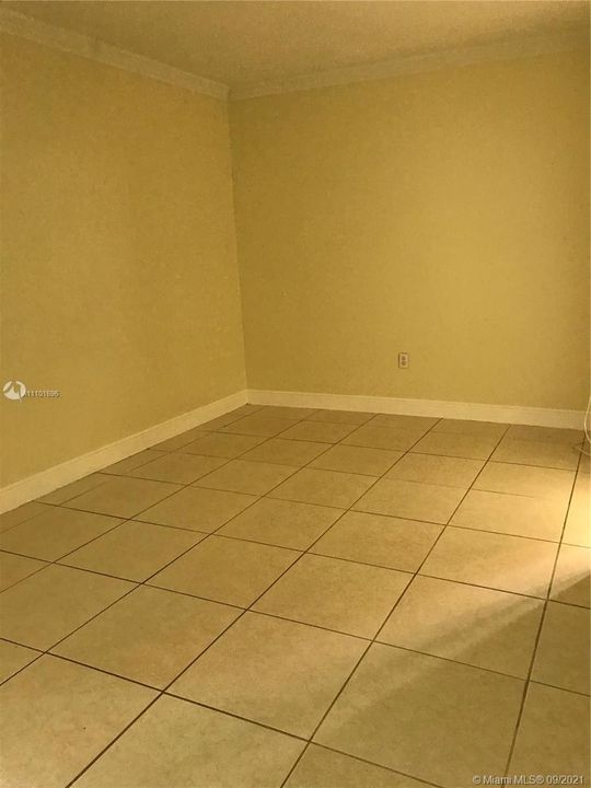 Недавно арендовано: $3,200 (4 спален, 2 ванн, 2603 Квадратных фут)