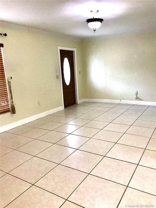 Недавно арендовано: $3,200 (4 спален, 2 ванн, 2603 Квадратных фут)