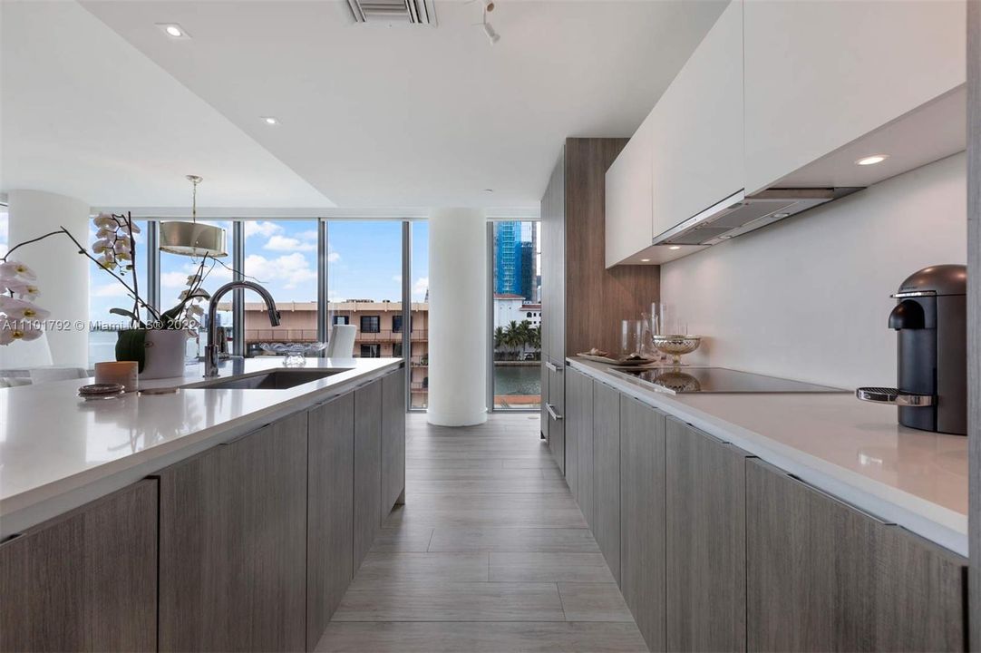 Recently Sold: $1,850,000 (3 beds, 4 baths, 2469 Square Feet)
