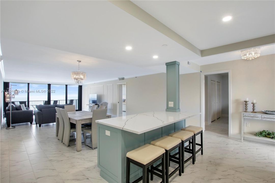 Recently Sold: $2,500,000 (3 beds, 2 baths, 1800 Square Feet)