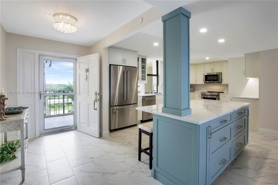 Recently Sold: $2,500,000 (3 beds, 2 baths, 1800 Square Feet)