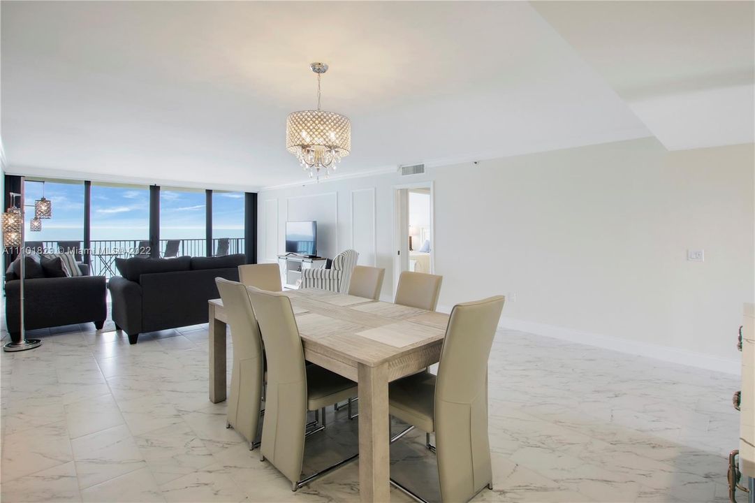 Recently Sold: $2,500,000 (3 beds, 2 baths, 1800 Square Feet)