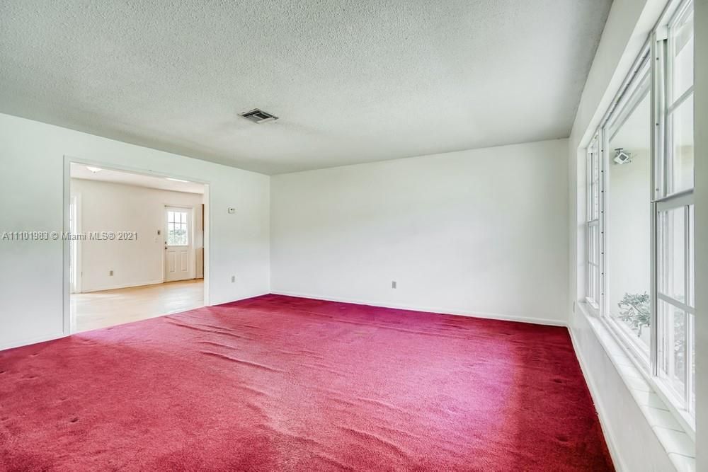 Recently Sold: $429,300 (3 beds, 2 baths, 1493 Square Feet)