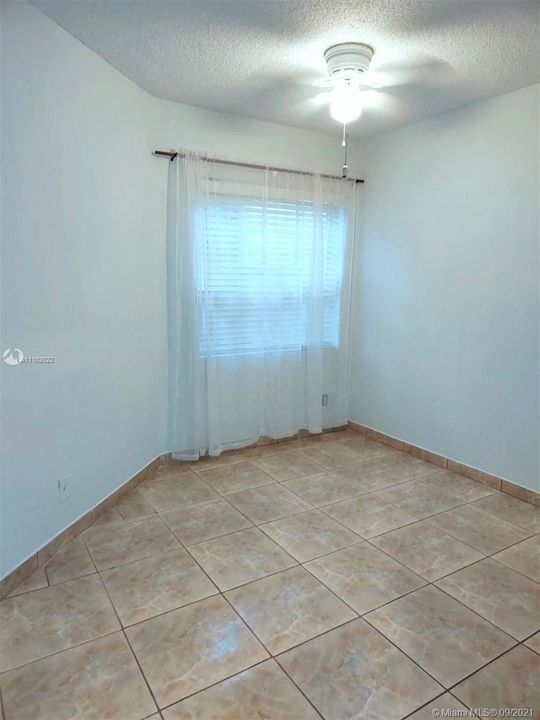 Recently Rented: $2,650 (3 beds, 2 baths, 1134 Square Feet)