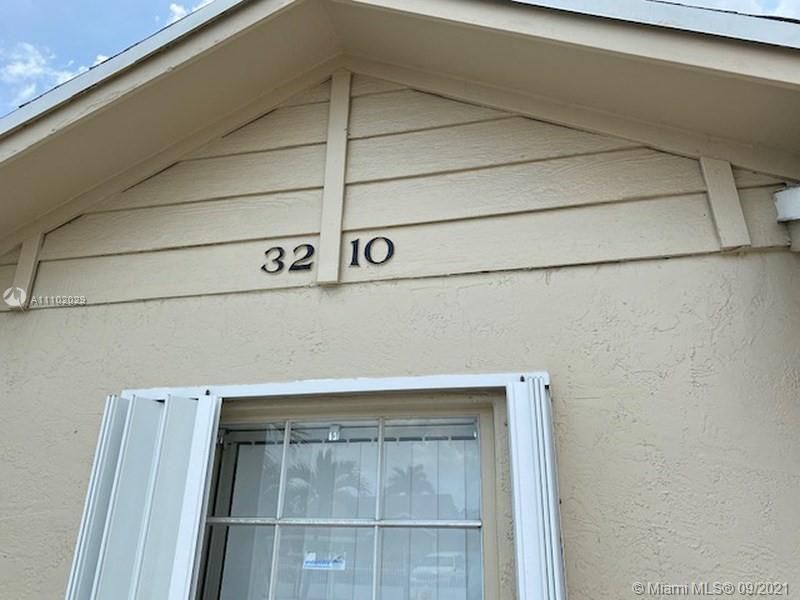 Recently Rented: $2,400 (4 beds, 2 baths, 1425 Square Feet)