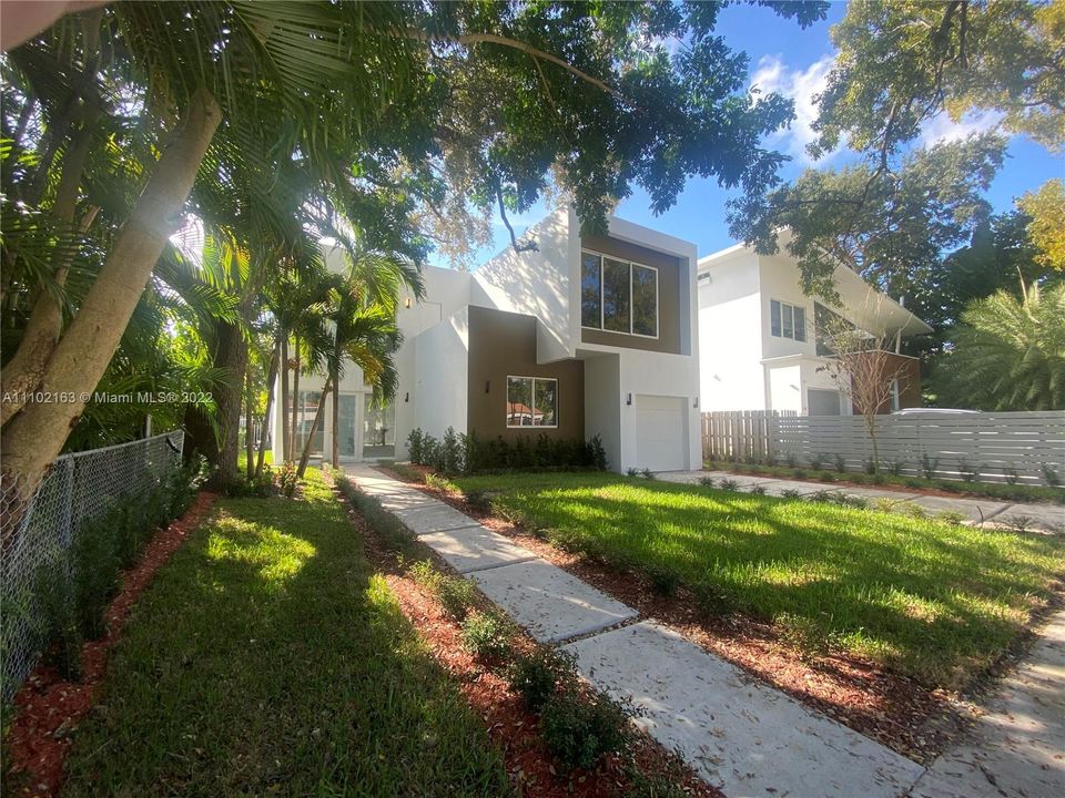 Recently Sold: $2,490,000 (4 beds, 4 baths, 0 Square Feet)
