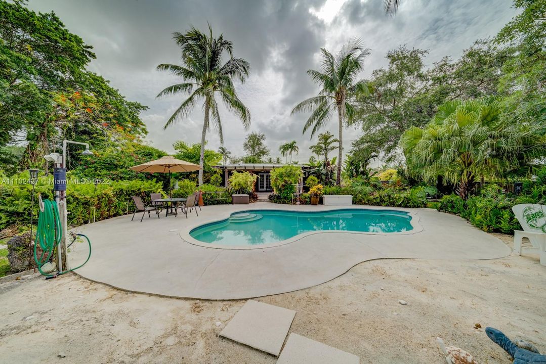 Recently Sold: $1,050,000 (3 beds, 2 baths, 0 Square Feet)