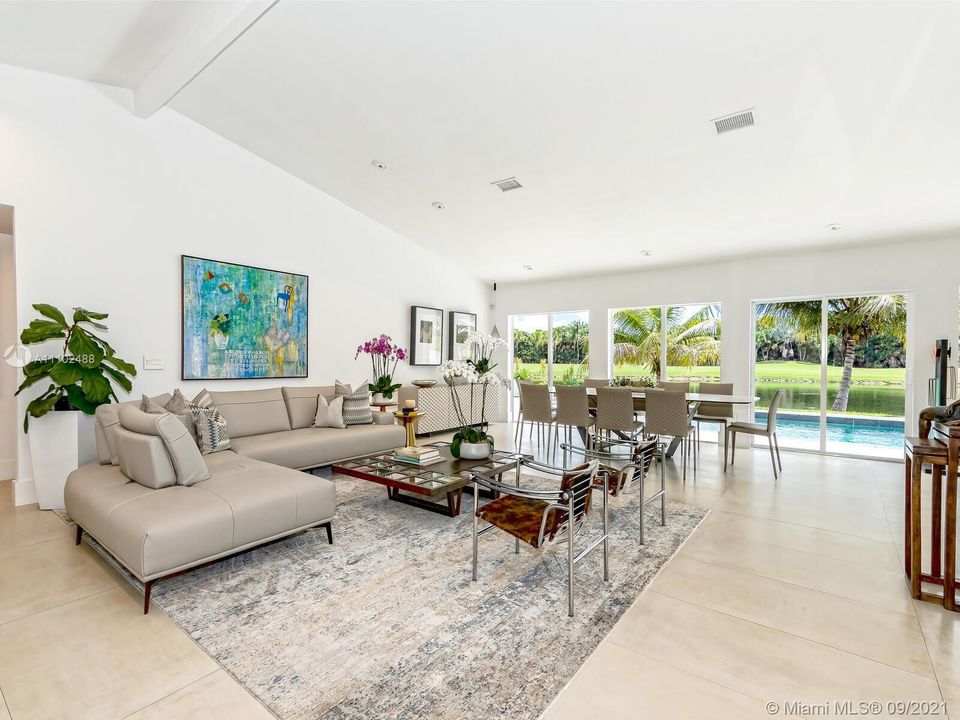 Recently Sold: $2,600,000 (4 beds, 4 baths, 3187 Square Feet)