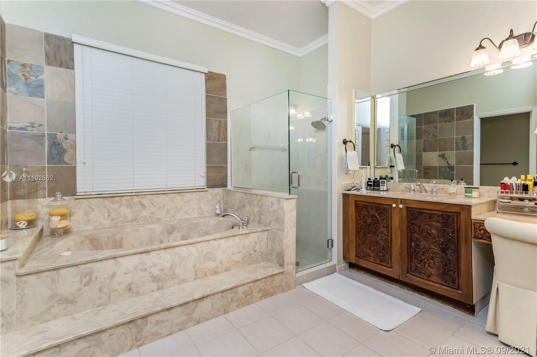 Недавно арендовано: $4,800 (4 спален, 3 ванн, 2873 Квадратных фут)