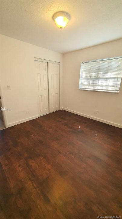 Recently Rented: $2,530 (4 beds, 1 baths, 1295 Square Feet)