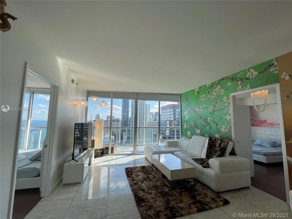 Recently Sold: $840,000 (2 beds, 2 baths, 1518 Square Feet)