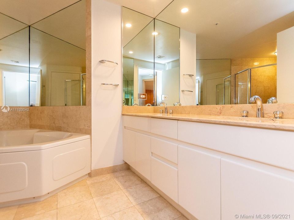 Недавно арендовано: $9,000 (3 спален, 2 ванн, 2353 Квадратных фут)