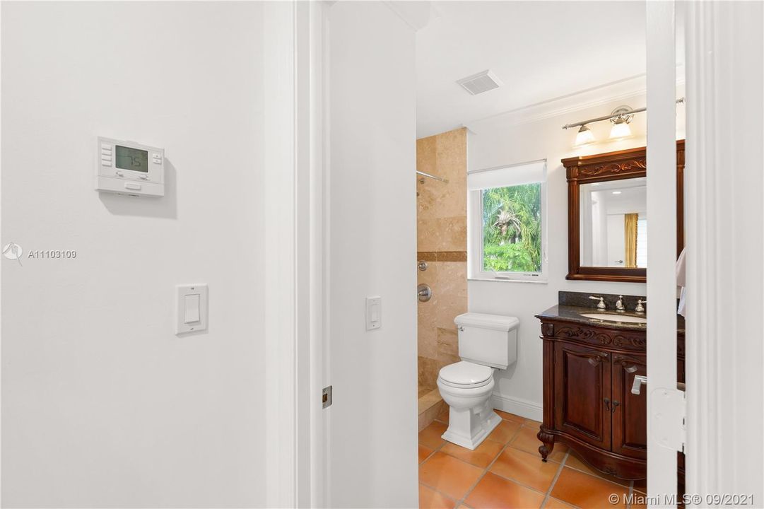 最近售出: $2,848,000 (4 贝兹, 4 浴室, 0 平方英尺)