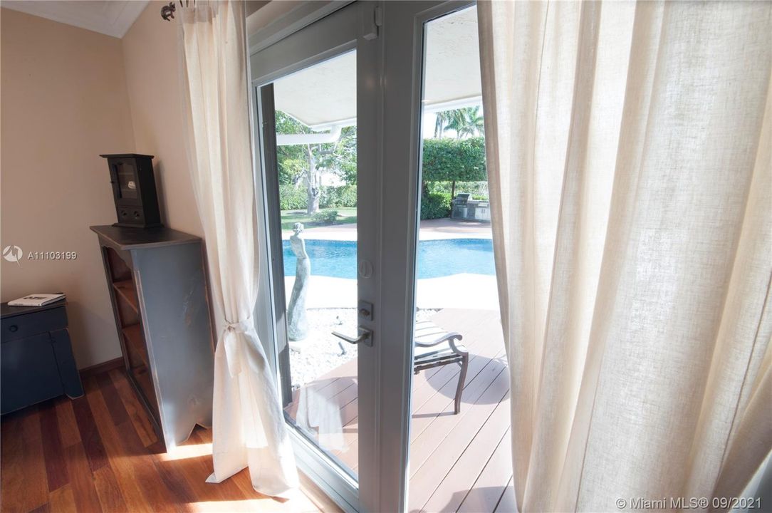 最近租的: $4,500 (4 贝兹, 2 浴室, 2393 平方英尺)