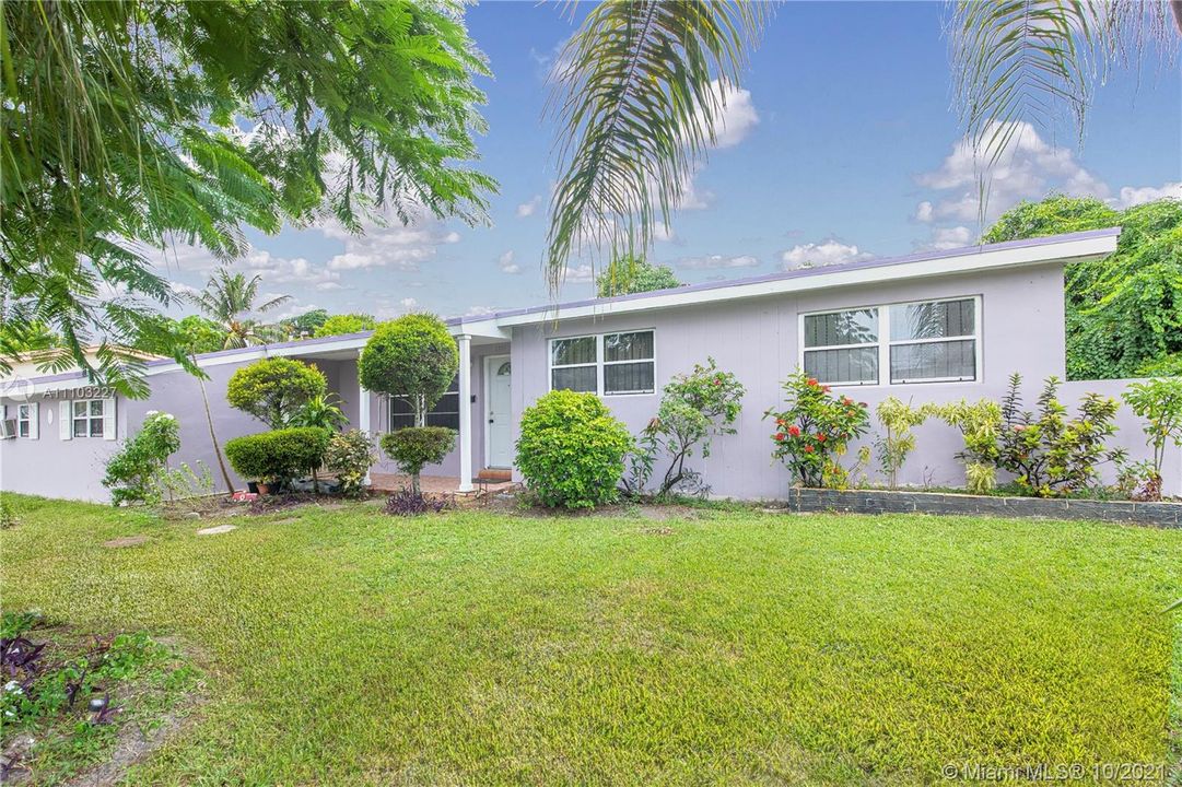 Recently Sold: $325,000 (3 beds, 2 baths, 1693 Square Feet)