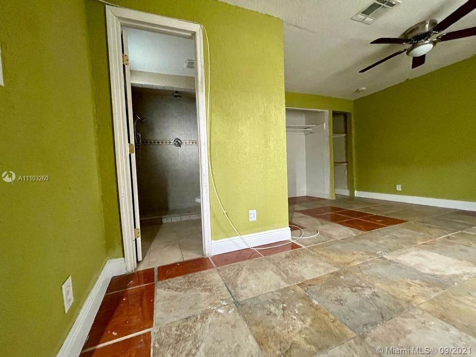 Недавно арендовано: $1,100 (0 спален, 1 ванн, 884 Квадратных фут)