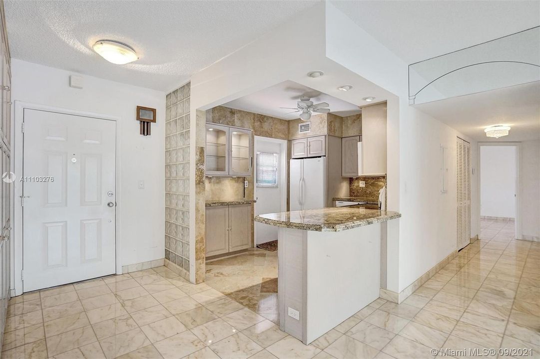 Recently Sold: $445,000 (2 beds, 2 baths, 1304 Square Feet)