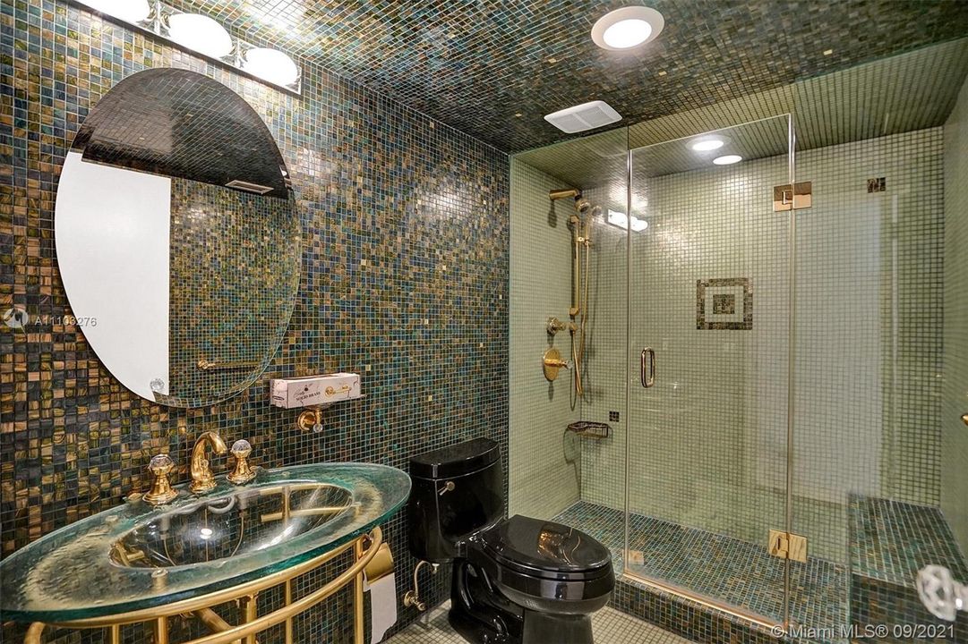 最近售出: $445,000 (2 贝兹, 2 浴室, 1304 平方英尺)