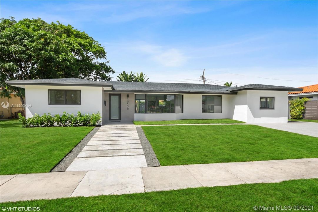 Recently Sold: $1,325,000 (5 beds, 3 baths, 2246 Square Feet)