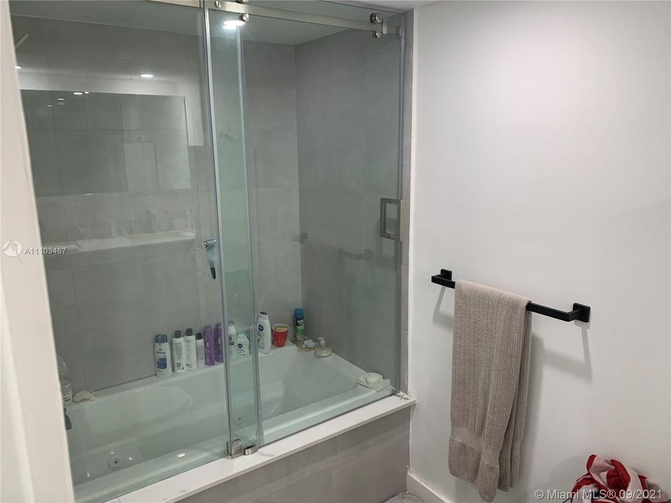 Недавно арендовано: $3,200 (1 спален, 1 ванн, 1088 Квадратных фут)