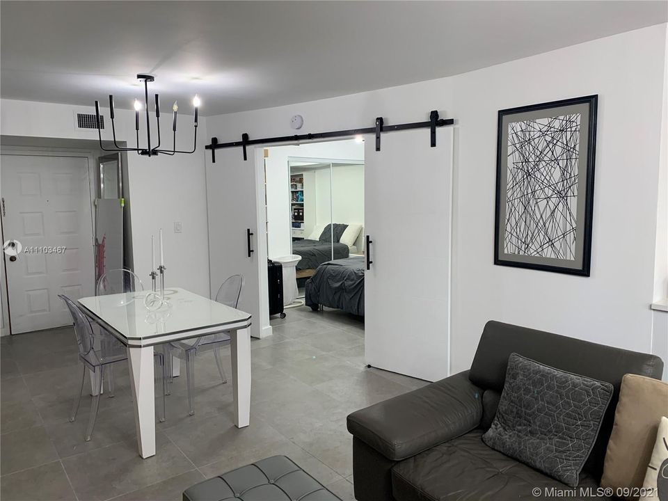 Recently Rented: $3,200 (1 beds, 1 baths, 1088 Square Feet)