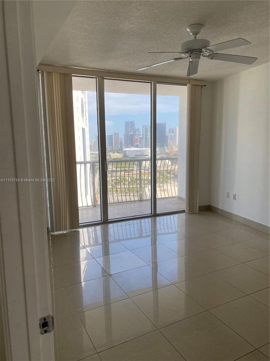 Recently Sold: $385,000 (1 beds, 1 baths, 791 Square Feet)