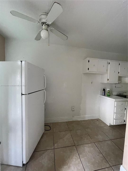 Recently Sold: $150,000 (1 beds, 1 baths, 572 Square Feet)
