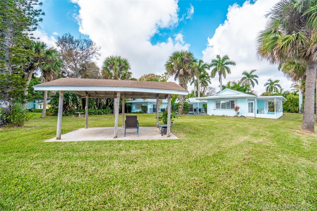 Recently Sold: $1,499,000 (4 beds, 3 baths, 2525 Square Feet)