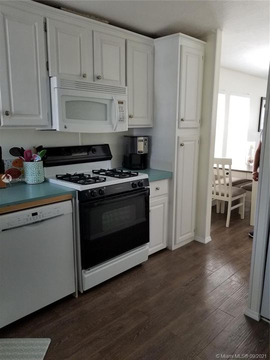 Recently Sold: $690,000 (2 beds, 2 baths, 0 Square Feet)