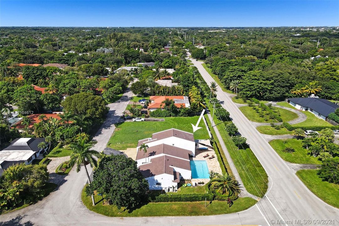 Recently Sold: $1,580,000 (5 beds, 3 baths, 3387 Square Feet)