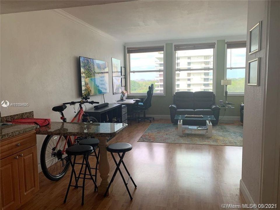 Vendido Recientemente: $189,900 (0 camas, 1 baños, 450 Pies cuadrados)