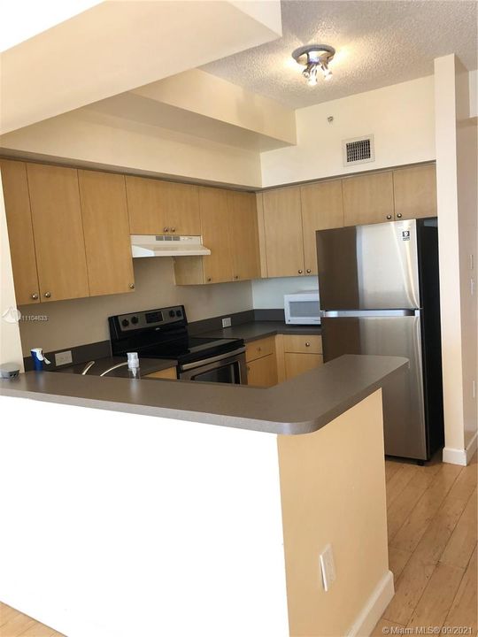 Recently Sold: $255,000 (1 beds, 1 baths, 859 Square Feet)