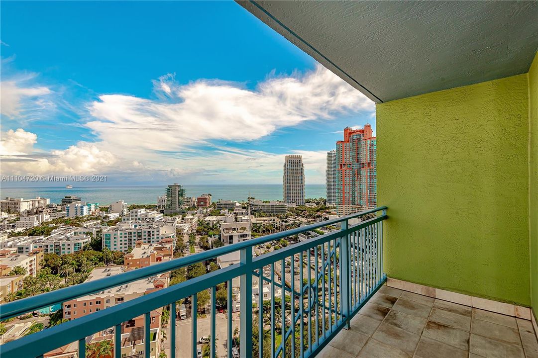 Recently Sold: $699,000 (1 beds, 1 baths, 740 Square Feet)