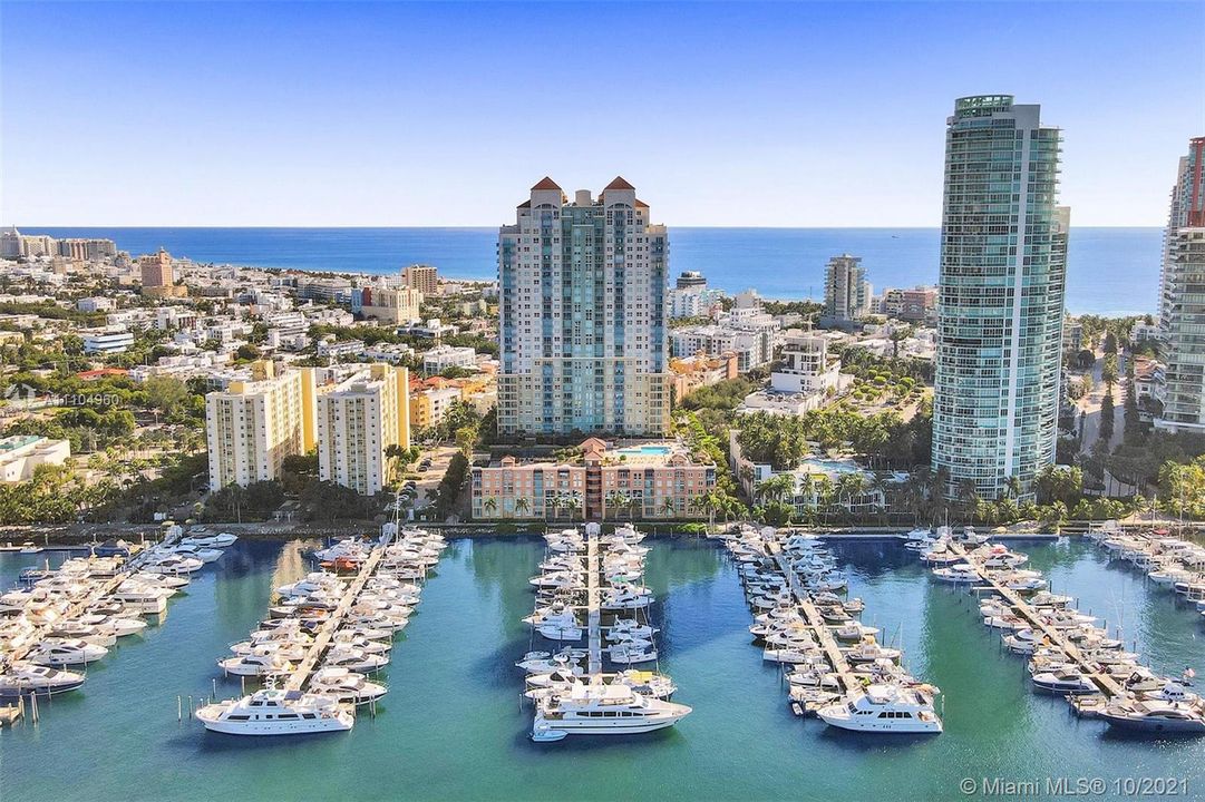 Recently Sold: $1,095,000 (2 beds, 2 baths, 1080 Square Feet)