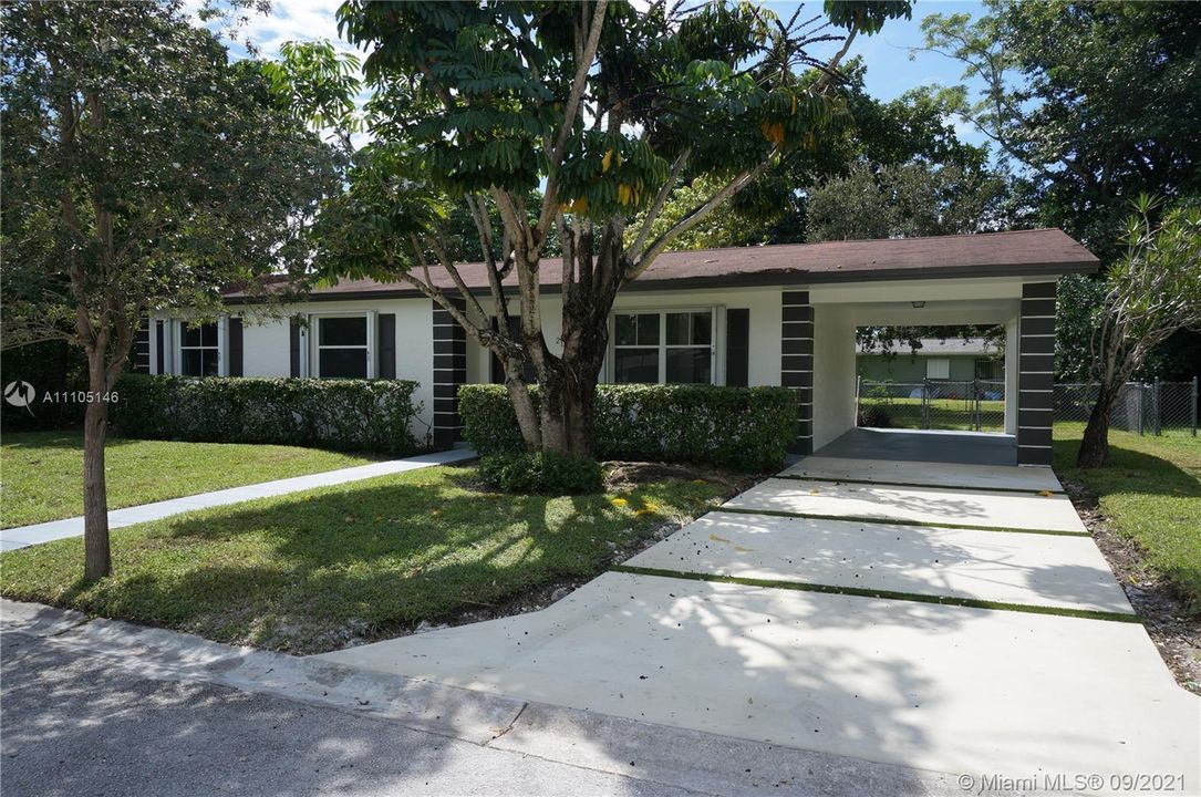 Recently Sold: $699,900 (3 beds, 2 baths, 1154 Square Feet)