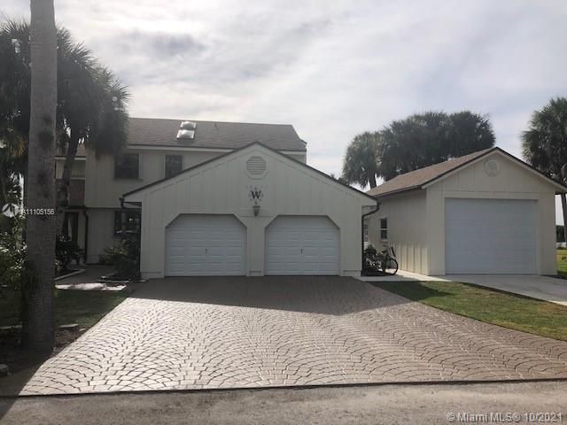 Recently Sold: $349,000 (3 beds, 2 baths, 2099 Square Feet)