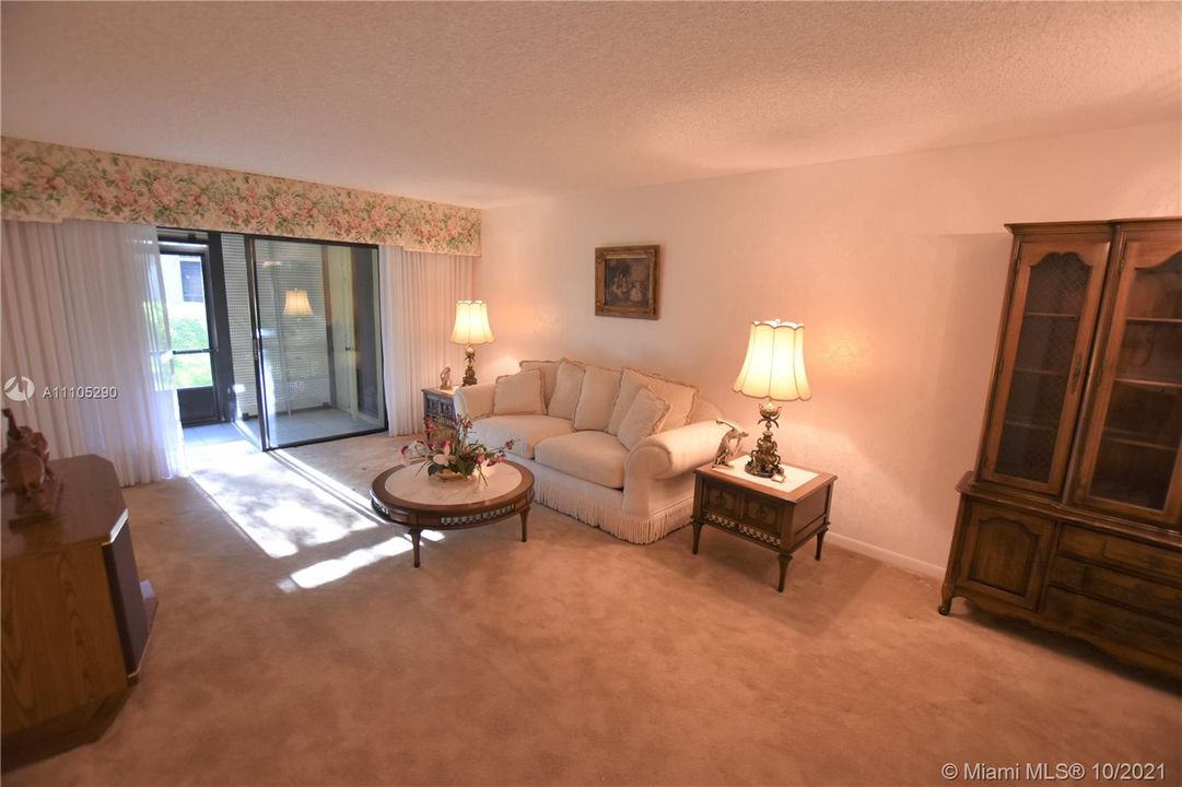 Недавно продано: $145,000 (2 спален, 2 ванн, 1360 Квадратных фут)