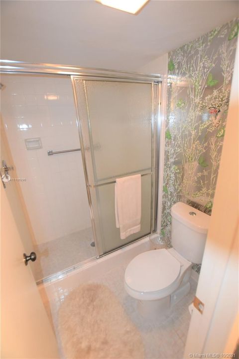 Недавно продано: $145,000 (2 спален, 2 ванн, 1360 Квадратных фут)