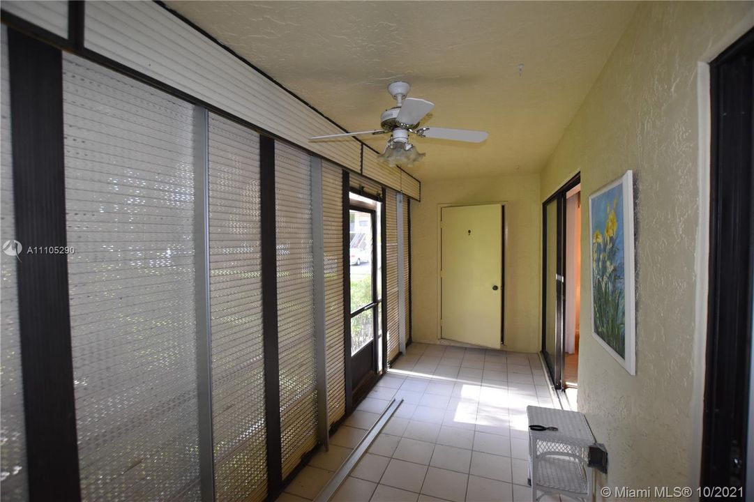 Недавно продано: $145,000 (2 спален, 2 ванн, 1360 Квадратных фут)