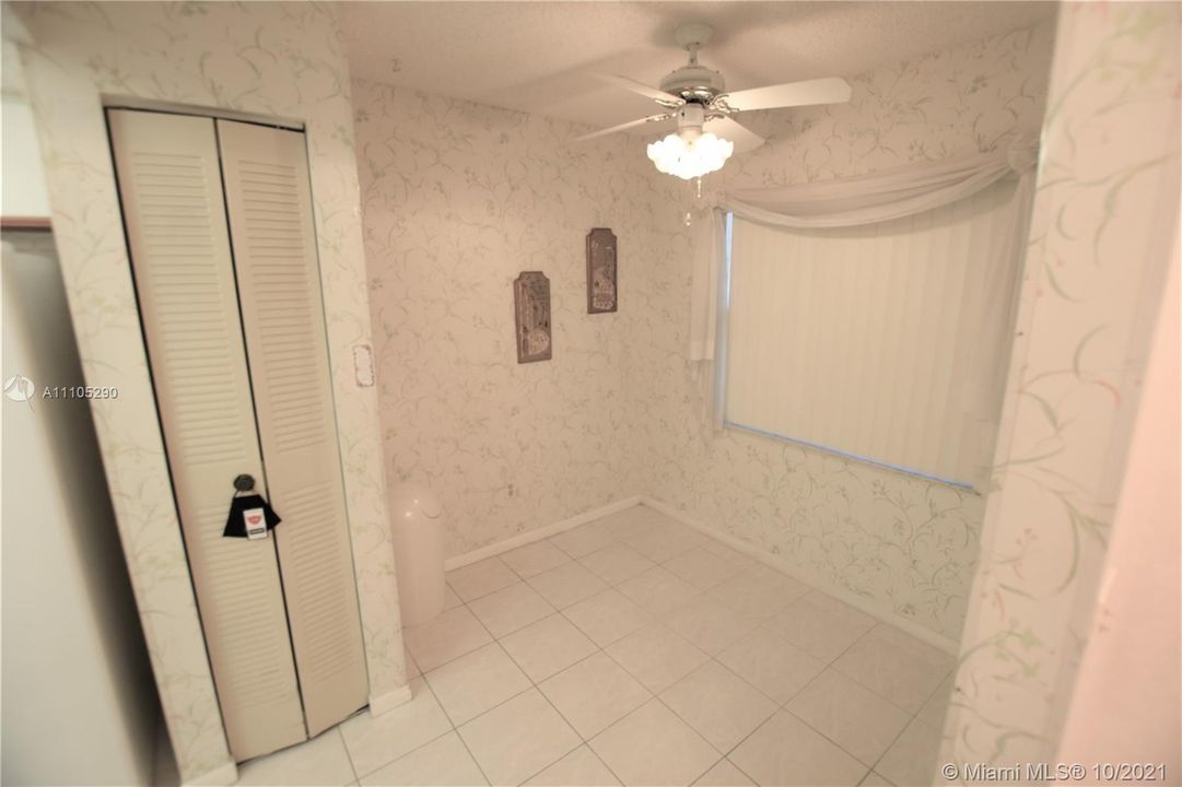 Недавно продано: $145,000 (2 спален, 2 ванн, 1360 Квадратных фут)