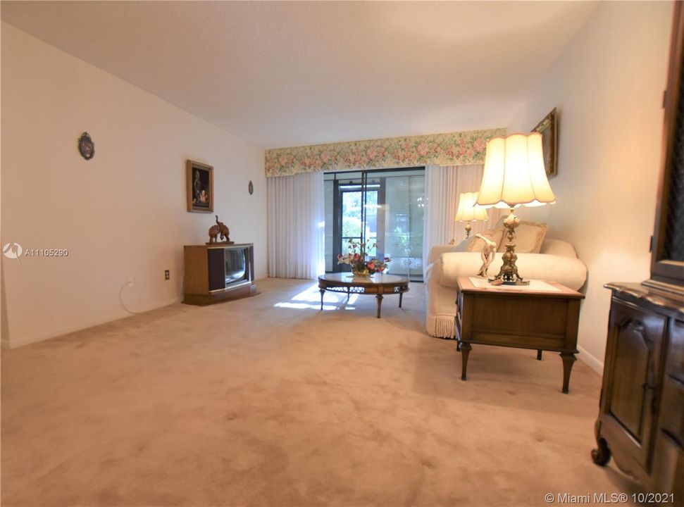 Недавно продано: $145,000 (2 спален, 2 ванн, 1360 Квадратных фут)