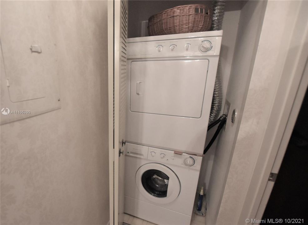 Недавно продано: $145,000 (2 спален, 2 ванн, 1360 Квадратных фут)