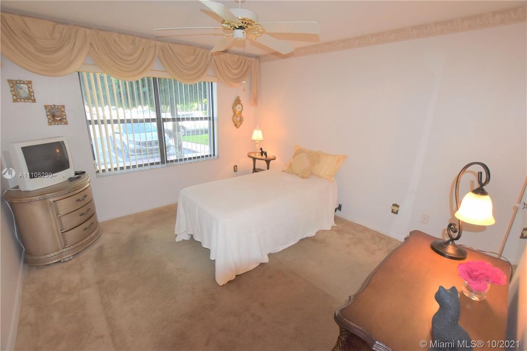 Недавно продано: $145,000 (2 спален, 2 ванн, 1360 Квадратных фут)