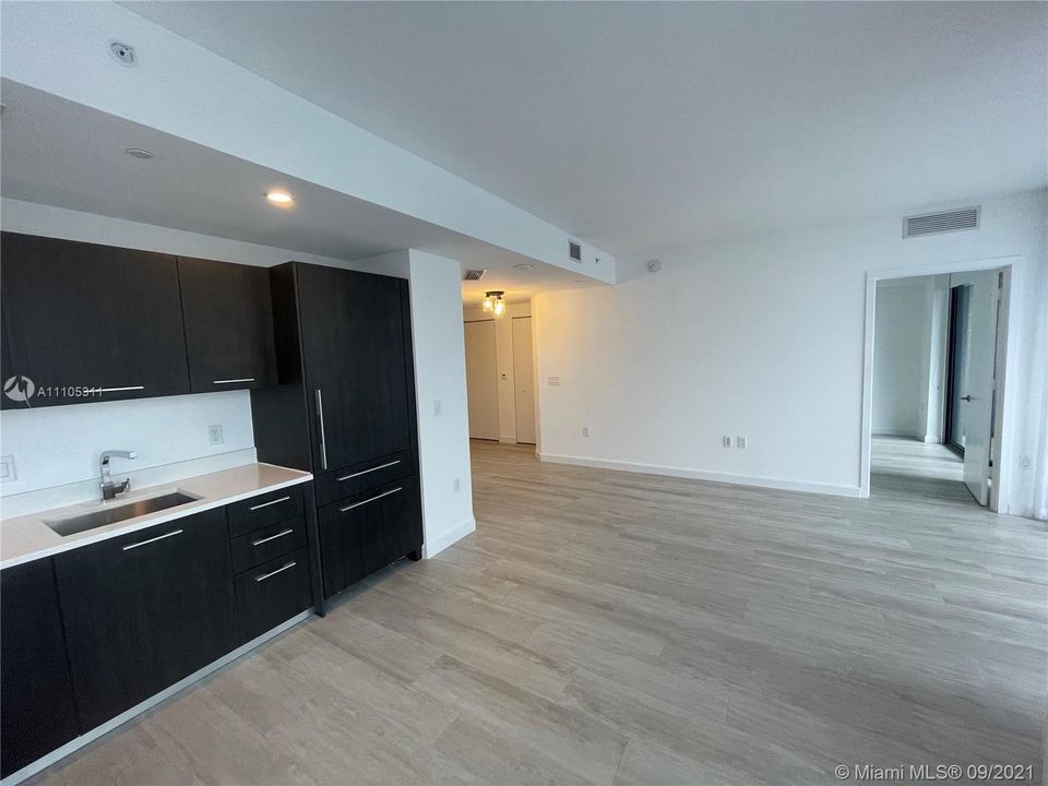 Recently Rented: $4,500 (2 beds, 2 baths, 926 Square Feet)