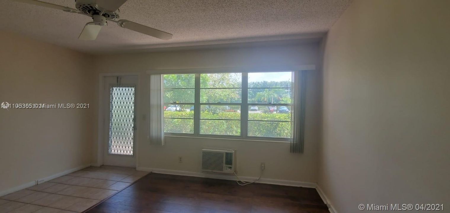 Recently Sold: $135,000 (1 beds, 1 baths, 601 Square Feet)