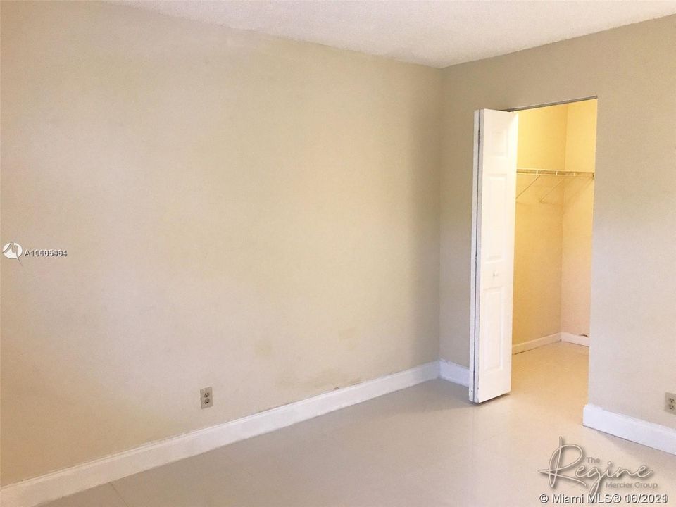 Recently Rented: $1,350 (2 beds, 2 baths, 1100 Square Feet)