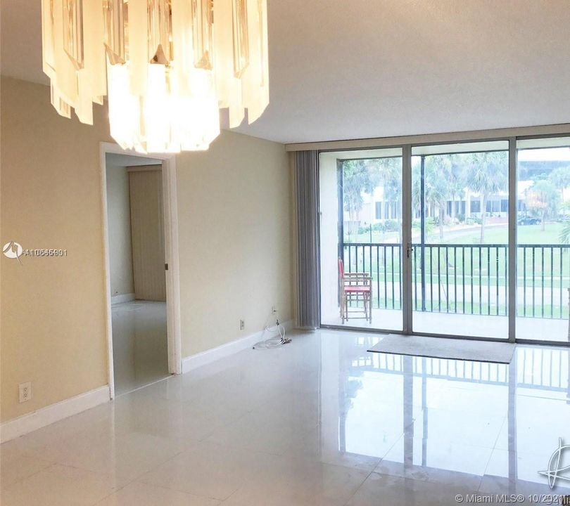 Recently Rented: $1,350 (2 beds, 2 baths, 1100 Square Feet)