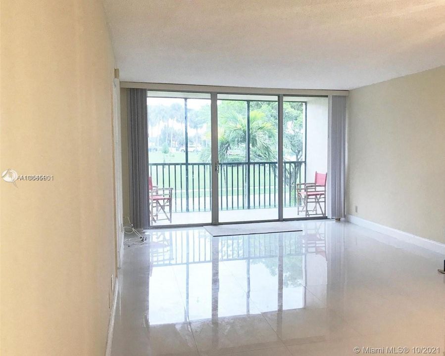 Recently Rented: $1,350 (2 beds, 2 baths, 1100 Square Feet)