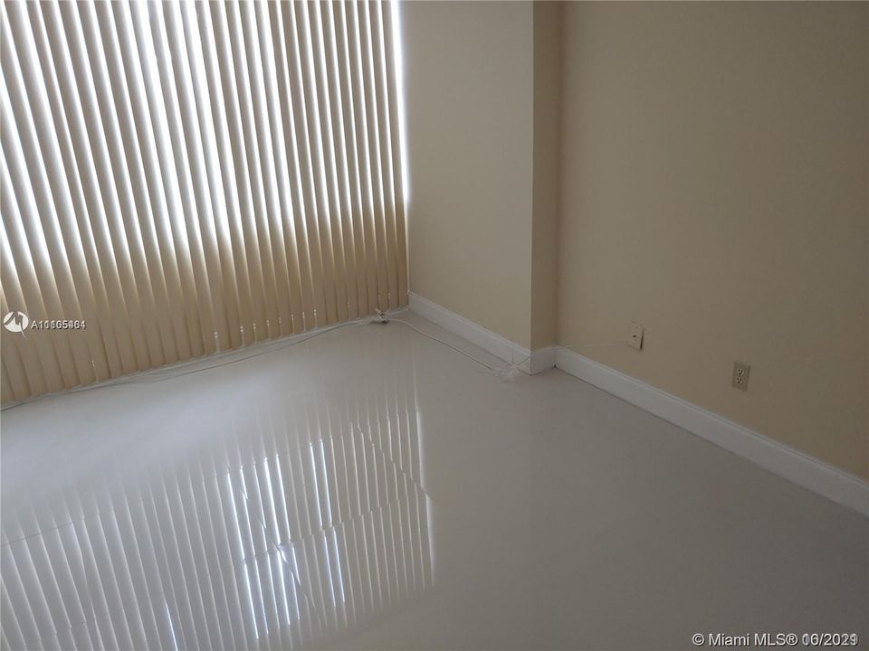 Recently Rented: $1,350 (2 beds, 2 baths, 1100 Square Feet)